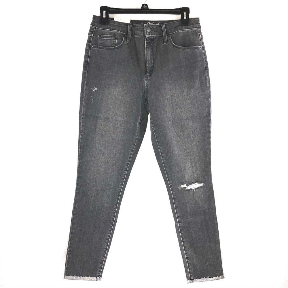 NWT Distressed Gray Distressed Skinny Jeans Size 10